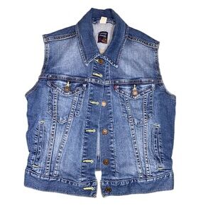 Levi’s Vest